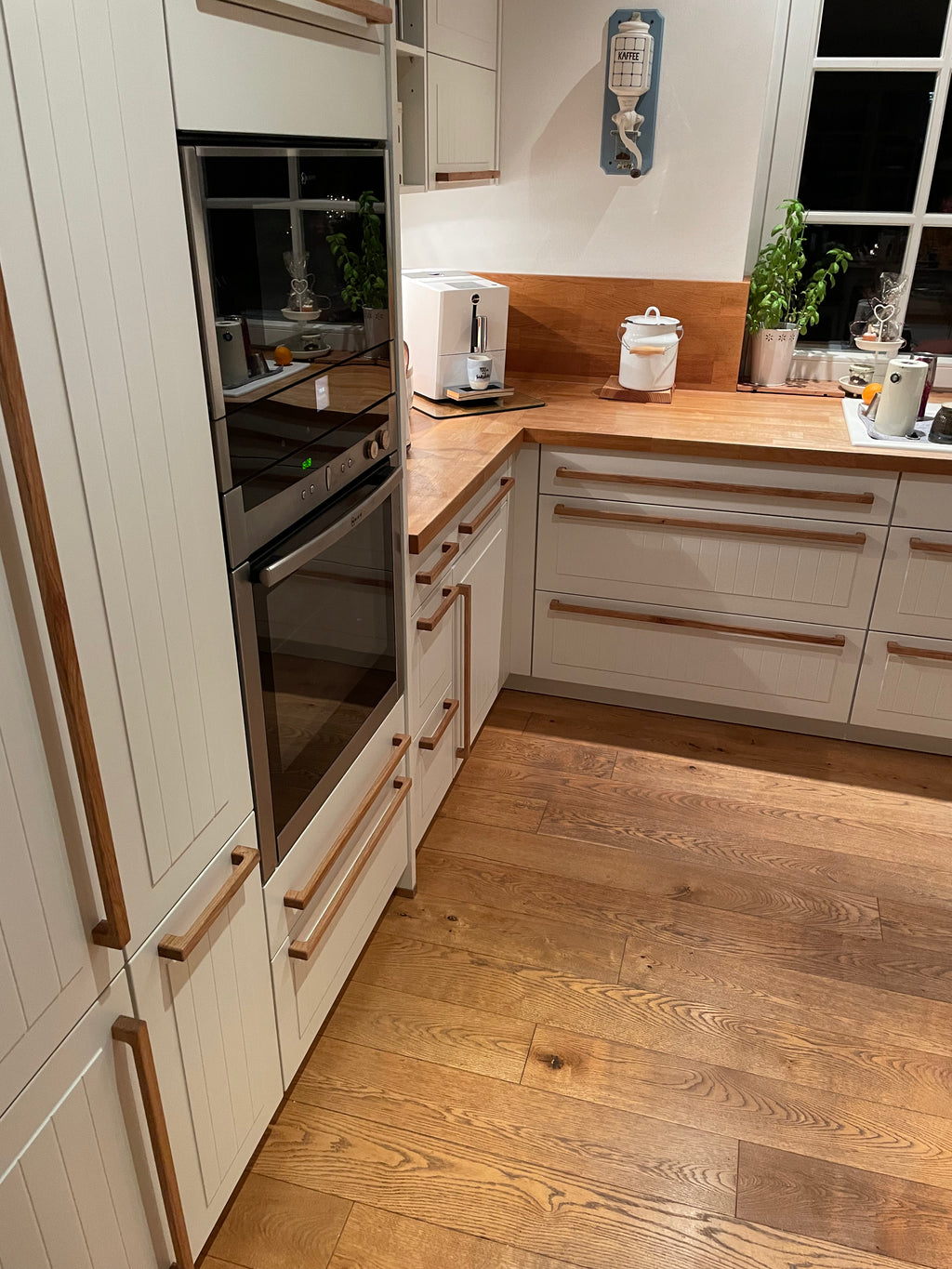 Poignée de meuble en bois de chêne 253 avec courbes